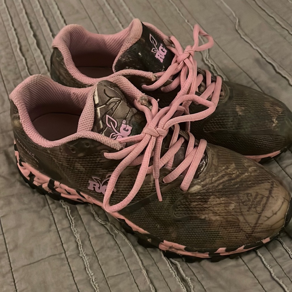 Realtree Girl Mamba pink camo tennis shoes